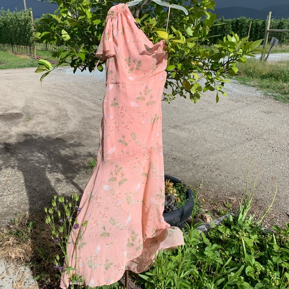 Feminine Summer Floral Ruched One-Shoulder Dress size 4 (Small) - Picture 6 of 13